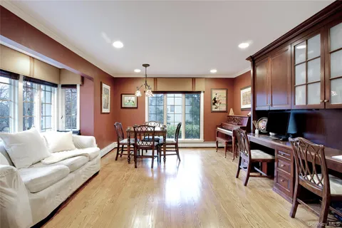 $2,749,000 | 330 Chestnut Drive, East Hills, NY 11576