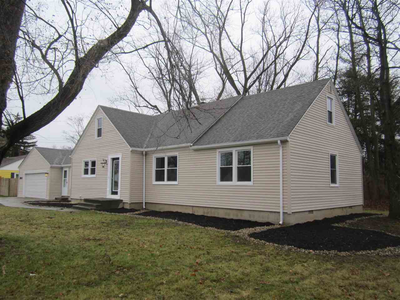 2614 Reed Road Fort Wayne, IN 46815 - Photo 3 of 36 Gallery Image 3