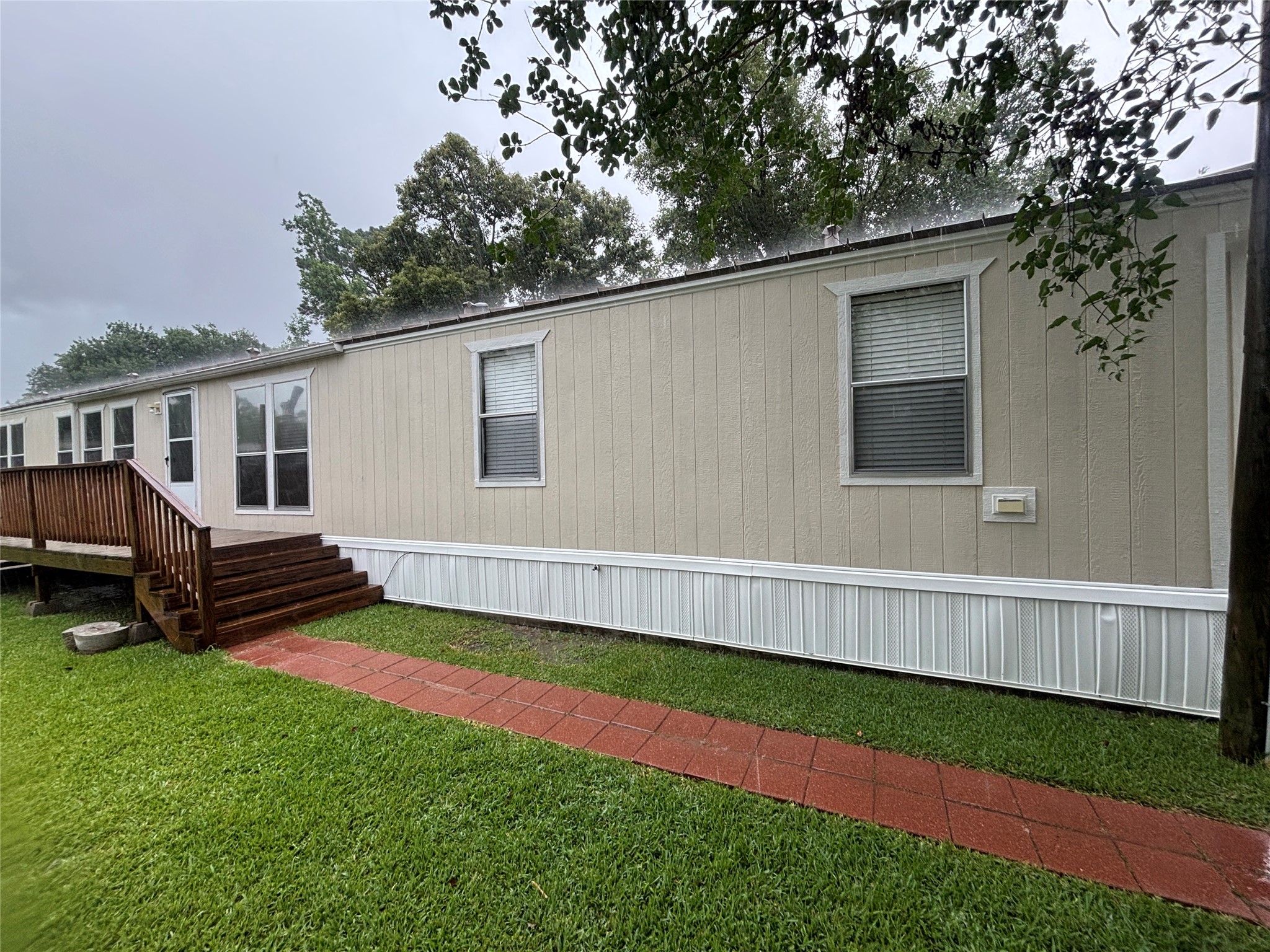 4715 3rd Street Bacliff, TX 77518 - Photo 2 of 18 Clean, neat and well-maintained will make move-in a breeze.