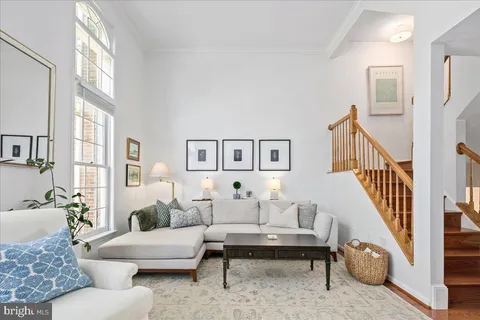 $1,100,000 | 1912 North Daniel Street, Arlington, VA 22201
