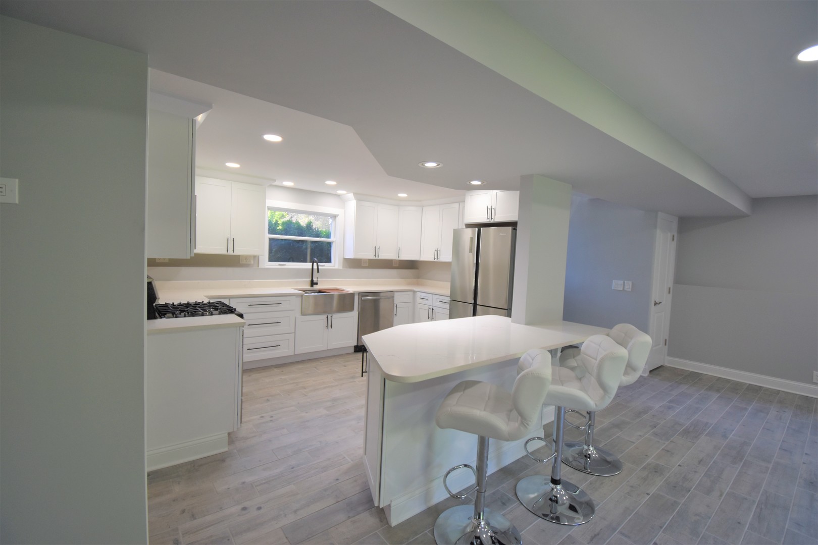 115 Perth Road Cary, IL 60013 - Photo 8 of 26