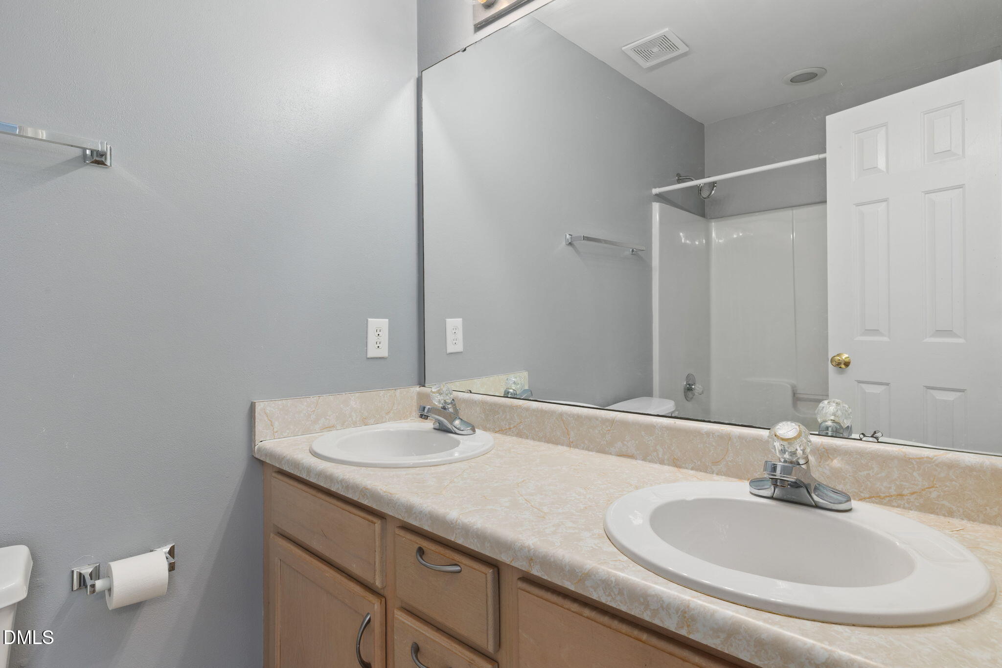 1508 Entheos Lane Raleigh, NC 27610 - Photo 15 of 42 15-web-or-mls-DX3A6290