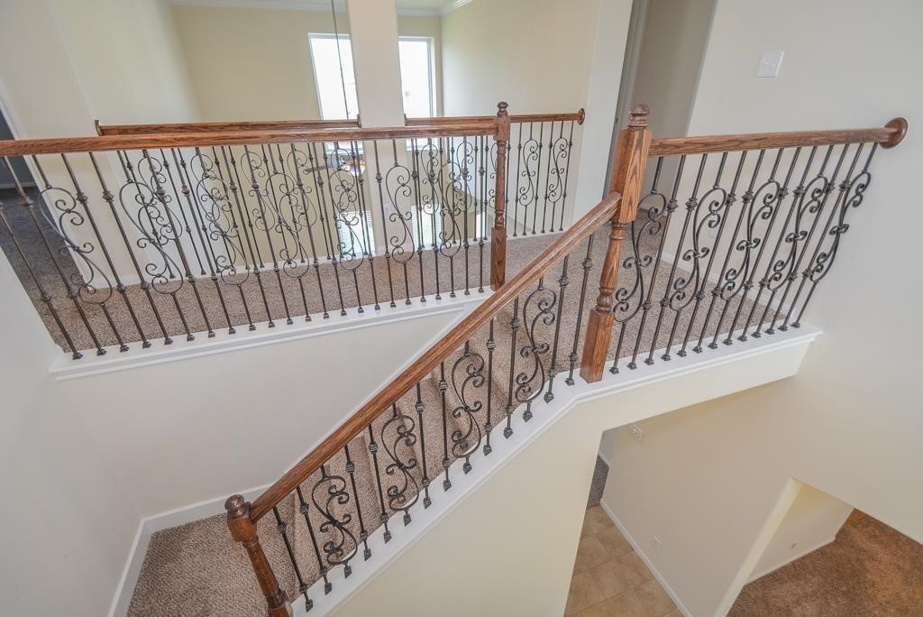 25015 Diamond Ranch Drive Katy, TX 77494 - Photo 17 of 27 a view of entryway with wooden floor