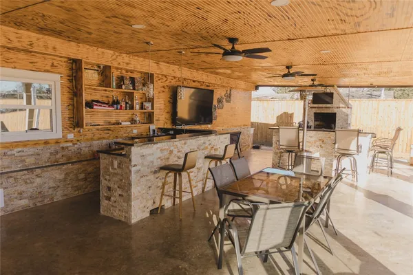 $1,300,000 | 918 Fresa Road, Pasadena, TX 77502