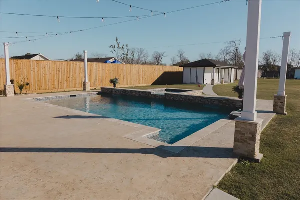 $1,300,000 | 918 Fresa Road, Pasadena, TX 77502