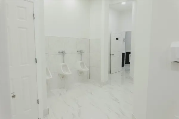 a view of a entryway of a house