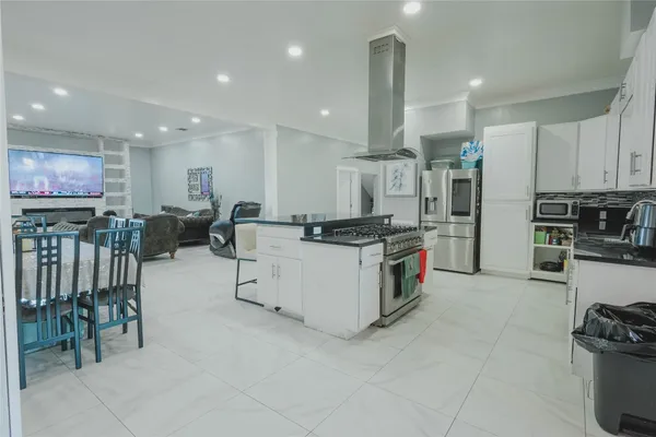 $1,300,000 | 918 Fresa Road, Pasadena, TX 77502