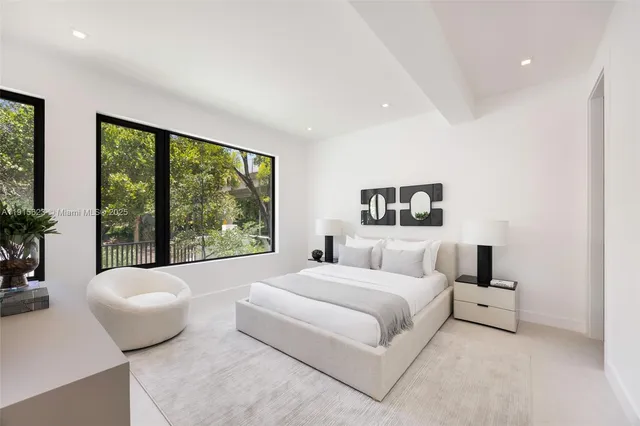 $1,985,000 | 94 Southwest 28th Road, Unit 3, Miami, FL 33129