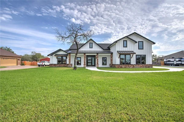 $750,000 | 5490 Lonesome Dove, Robstown, TX 78380