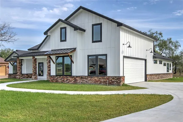 $750,000 | 5490 Lonesome Dove, Robstown, TX 78380