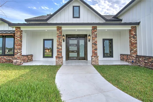 $750,000 | 5490 Lonesome Dove, Robstown, TX 78380