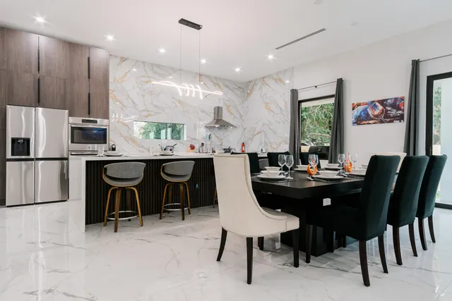 $4,750 | 909 Northwest 4th Avenue, Hallandale Beach, FL 33009