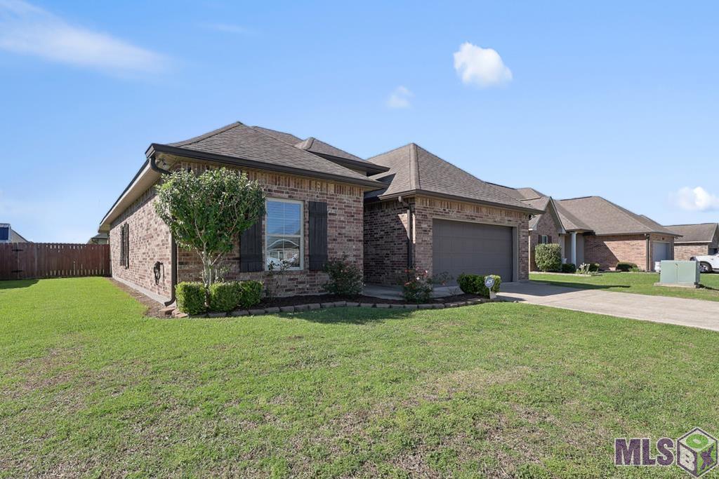 225 Cottage Way Thibodaux, LA 70301 - Photo 2 of 25