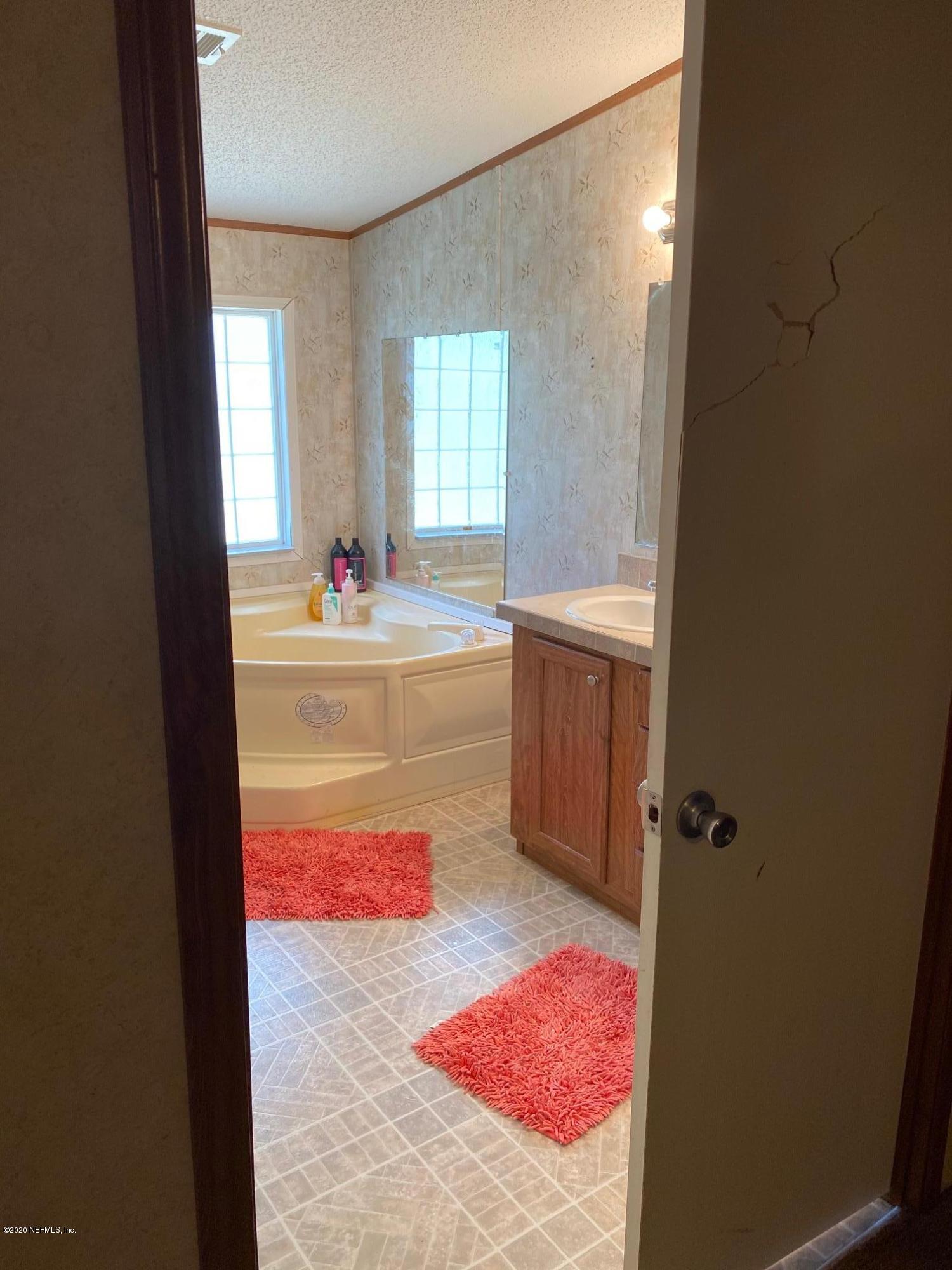 6780 Spring Lake Village Road Keystone Heights, FL 32656 - Photo 13 of 53 Master Bathroom
