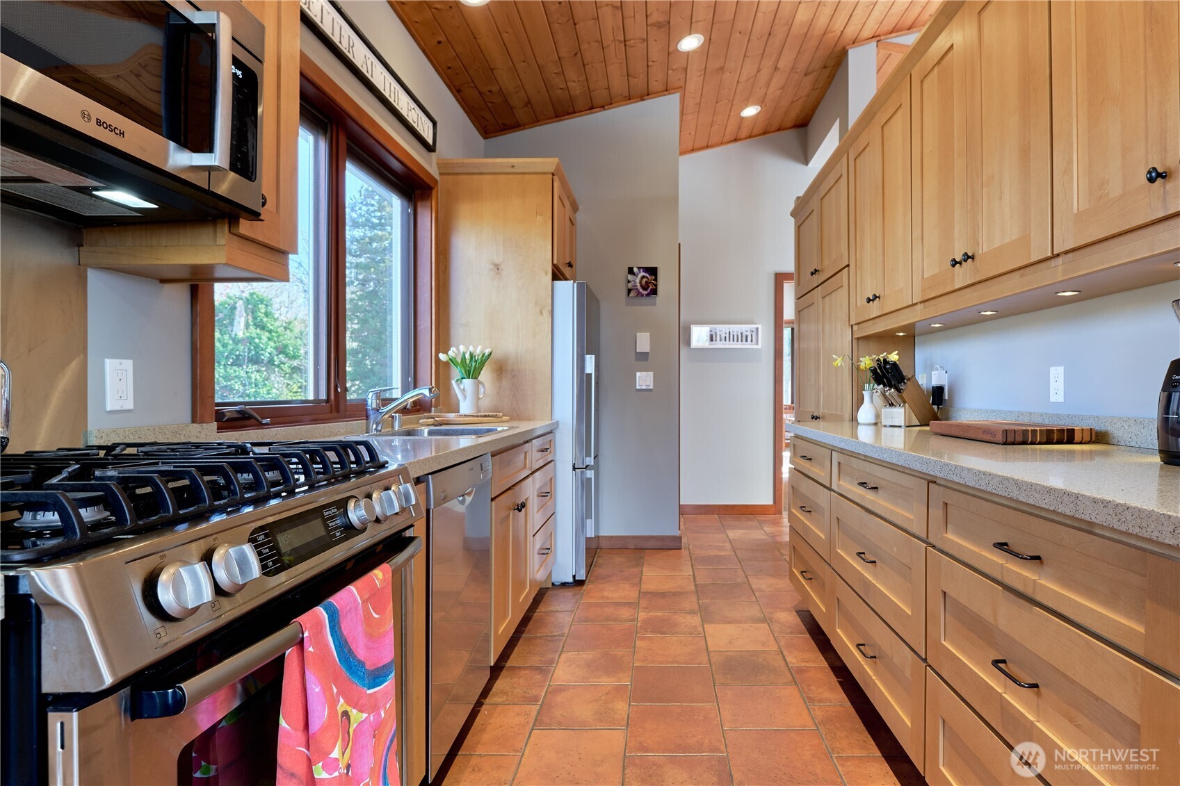 749 Kendor Drive Point Roberts, WA 98281 - Photo 15 of 40