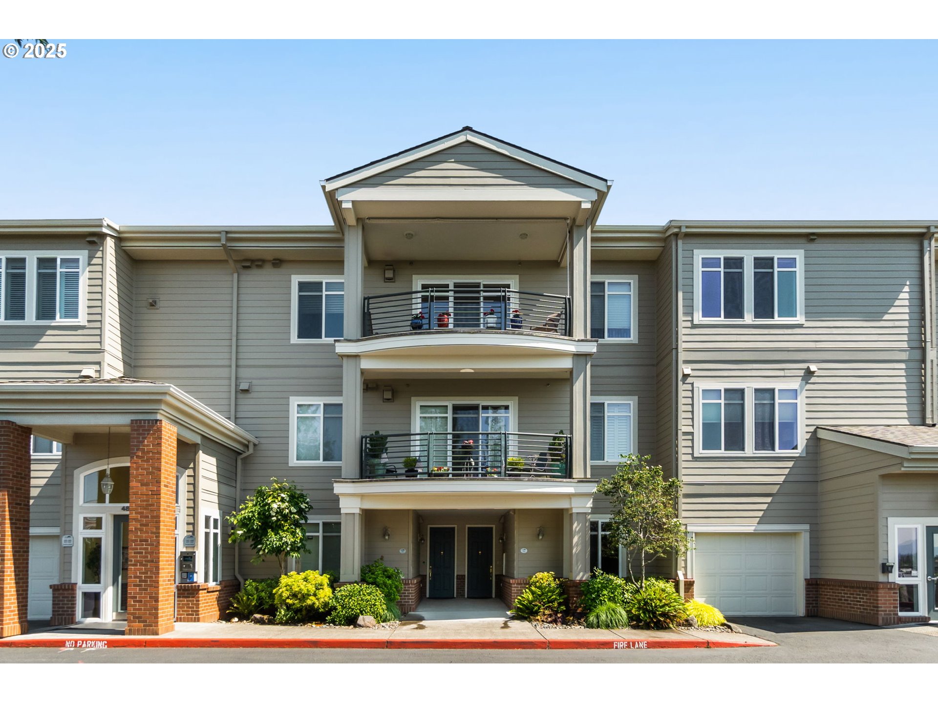 4873 Northwest Promenade Terrace, Unit 122 Portland, OR 97229 - Photo 1 of 38 Gallery Image 1