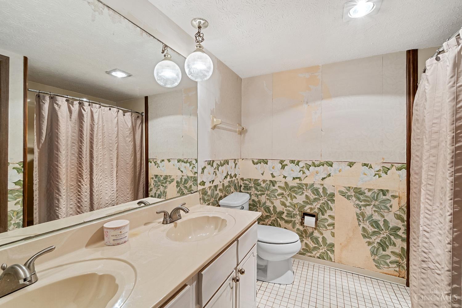 511 West Galbraith Road Cincinnati, OH 45215 - Photo 25 of 36