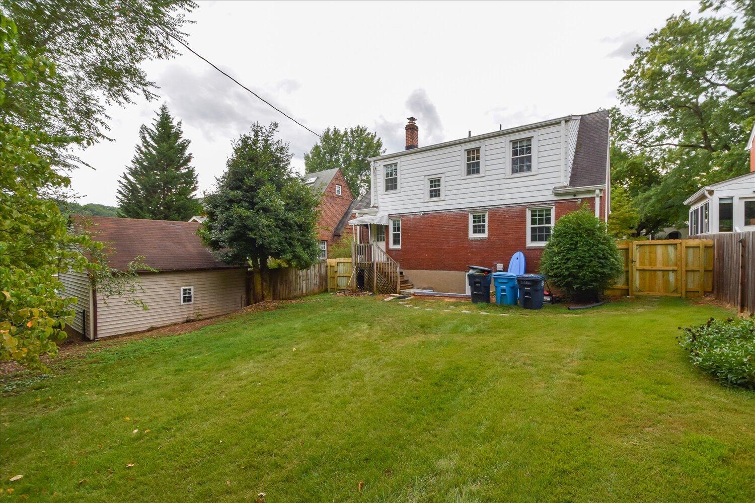 1816 Wakefield Road Southwest Roanoke, VA 24015 - Photo 21 of 27 21-1816 Wakefield-21