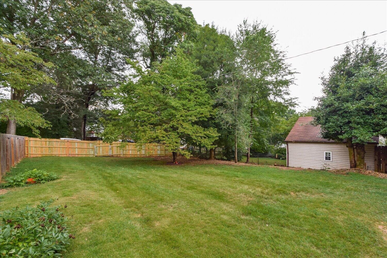 1816 Wakefield Road Southwest Roanoke, VA 24015 - Photo 23 of 27 23-1816 Wakefield-23