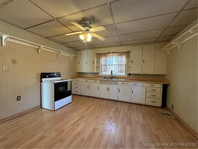 $175,000 | 9920 Highway 211, Elizabeth, IN 47117