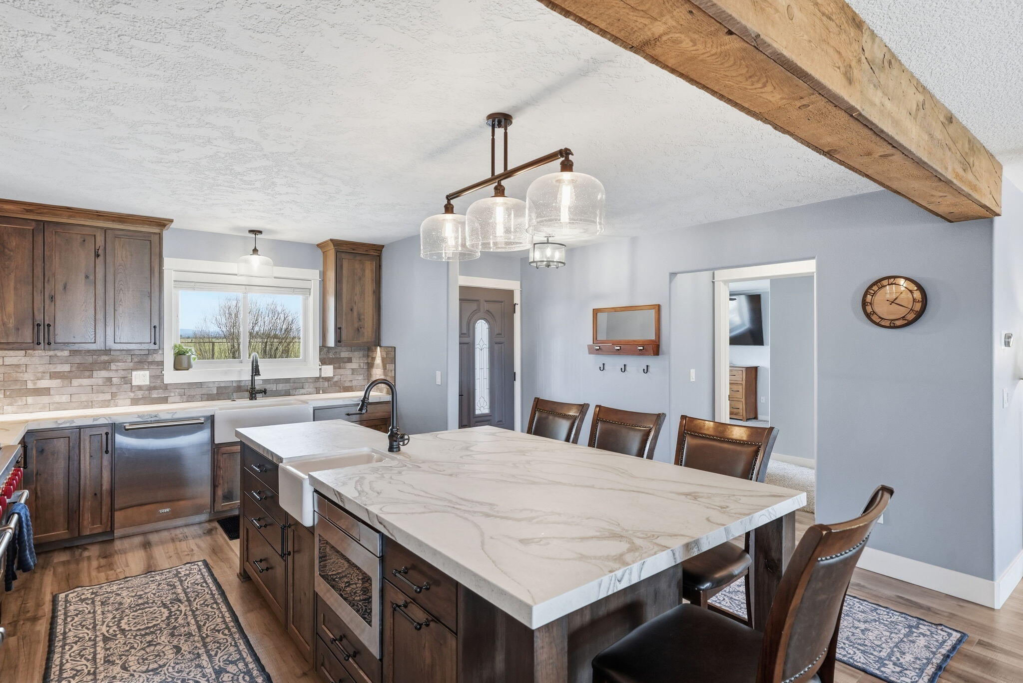 26345 Walker Road Bend, OR 97701 - Photo 17 of 98 16-web-or-mls-Riley_Visuals_052