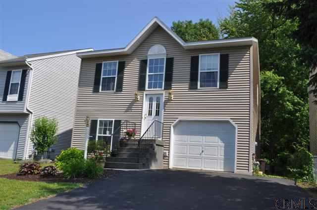 416 Chadwick Road Schenectady, NY 12304 - Photo 2 of 15 Photo 2