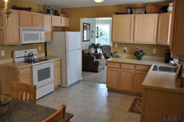 416 Chadwick Road Schenectady, NY 12304 - Photo 7 of 15 Photo 7