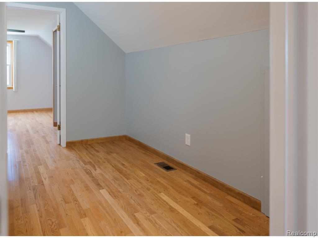 20660 Armada Ridge Road Armada, MI 48005 - Photo 17 of 30