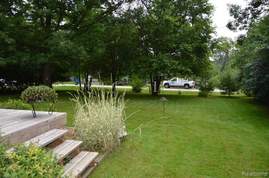 22101 Meridian Road Grosse Ile, MI 48138 - Photo 5 of 52 DSC_2210.jpg