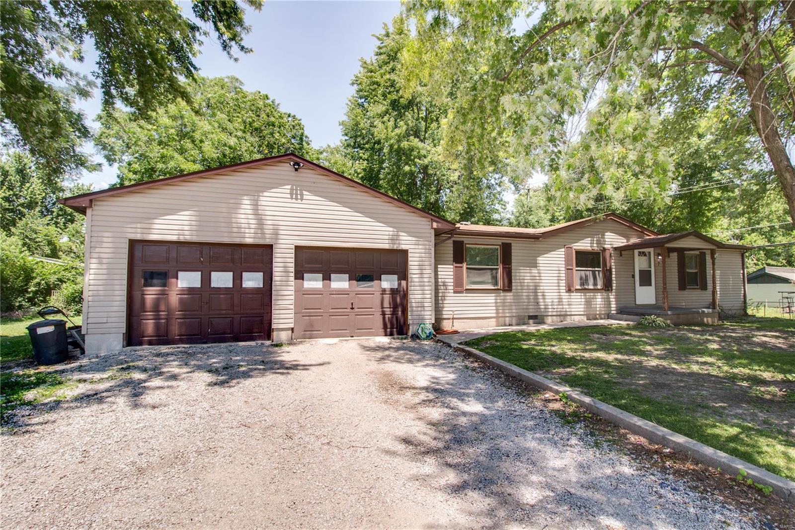 7 Durley Road Fairview Heights, IL 62208 - Photo 2 of 26 Gallery Image 2