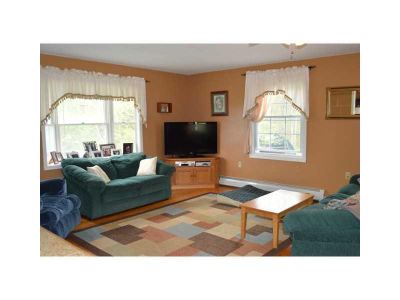 30 Mill Road North Yarmouth, ME 04097 - Photo 10 of 35 Living Room.
