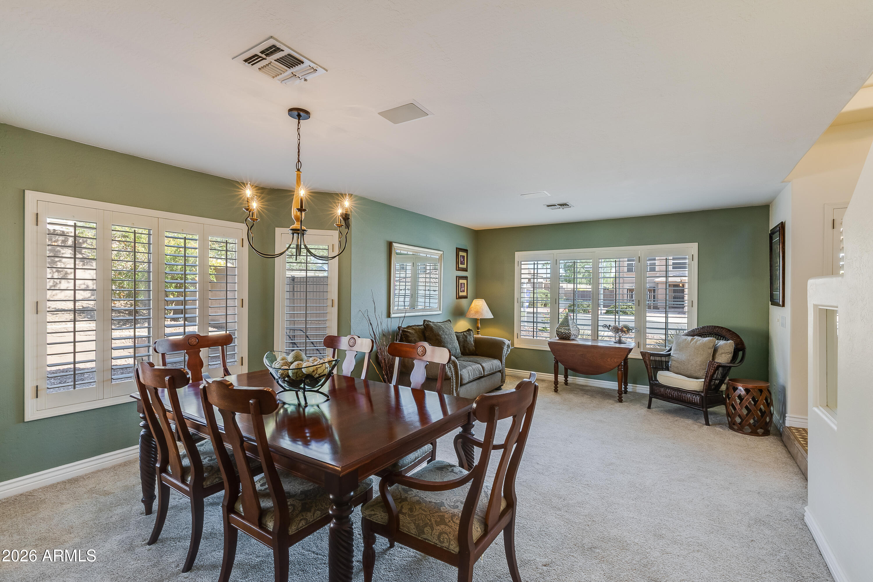 6324 West Avenida Del Rey Phoenix, AZ 85083 - Photo 4 of 22 Formal LR/DR