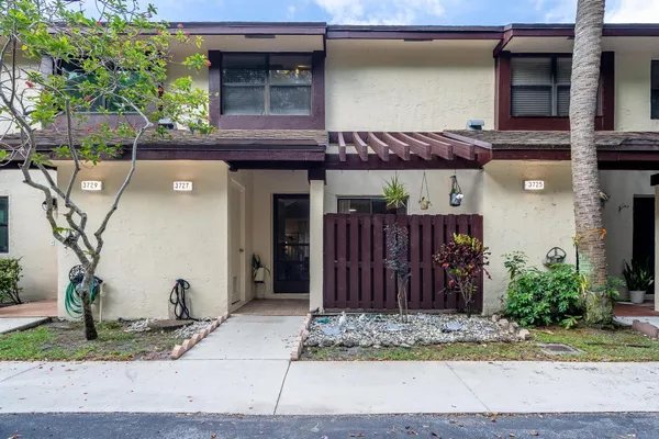 $325,000 | 3727 Carambola Circle North, Unit 2823, Coconut Creek, FL 33066