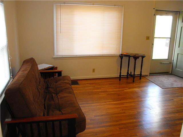 573 Crestview Road Columbus, OH 43202 - Photo 3 of 24 Gallery Image 3