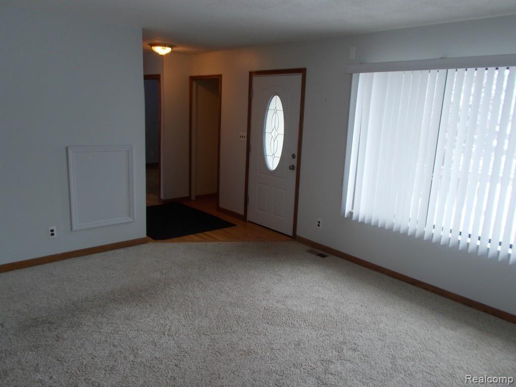 2530 Bowers Road Lapeer, MI 48446 - Photo 9 of 17 DSCN1082.jpg