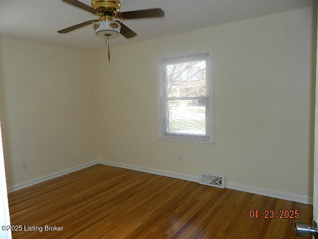 7917 Bluebonnet Road Louisville, KY 40258 - Photo 10 of 34 2nd bedroom