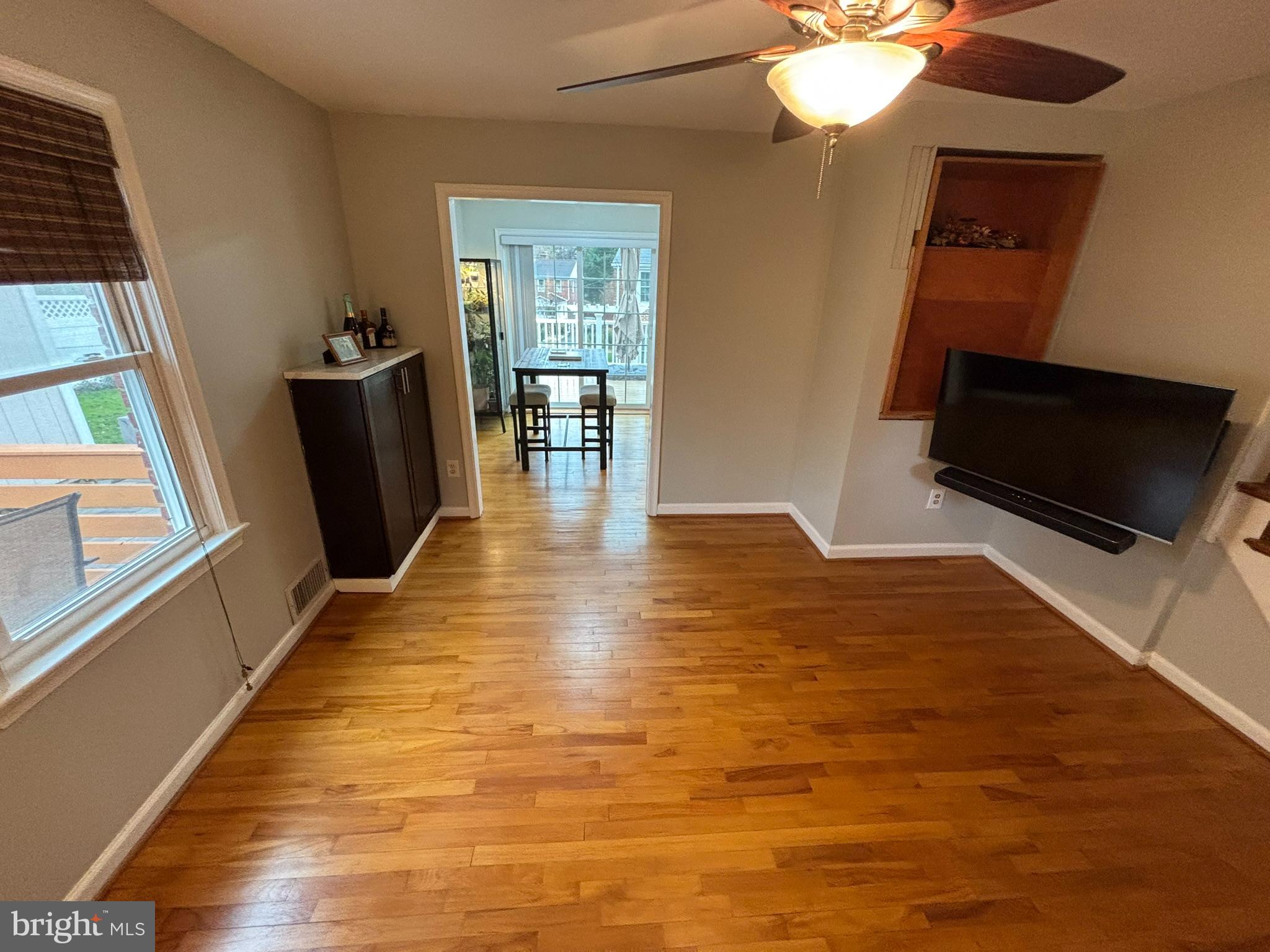 2803 Albemarle Drive Alexandria, VA 22303 - Photo 6 of 21 Bright and inviting open living space, hardwoods.