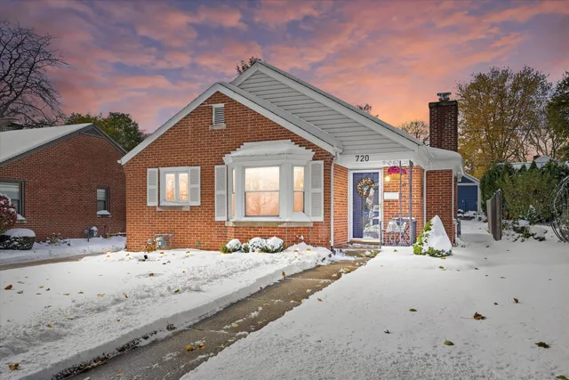 $2,000 | 720 Russet Street, Unit 720 RUSSET ST, Racine, WI 53405