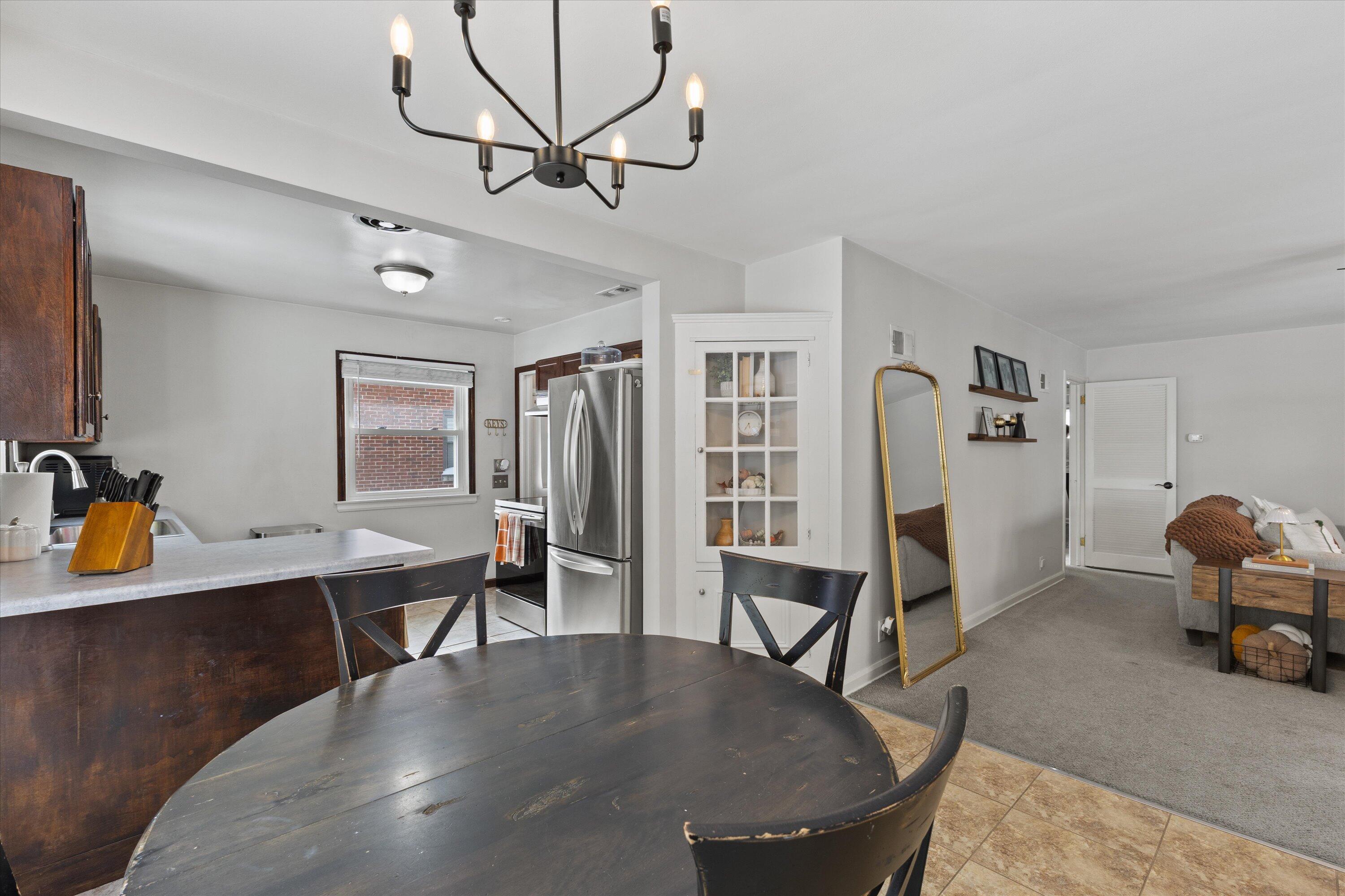 720 Russet Street Racine, WI 53405 - Photo 9 of 27 09-925A9255