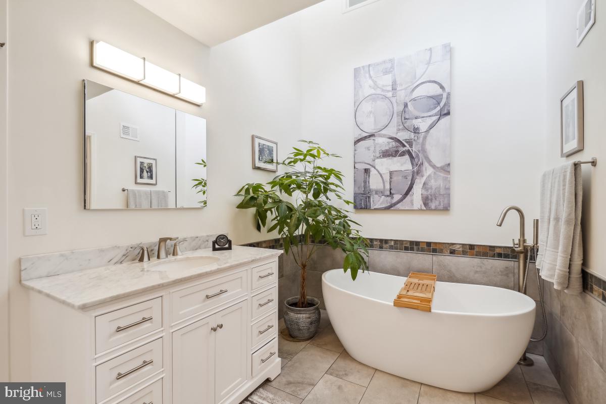2006 Turtle Pond Drive Reston, VA 20191 - Photo 28 of 49 Gallery Image 28