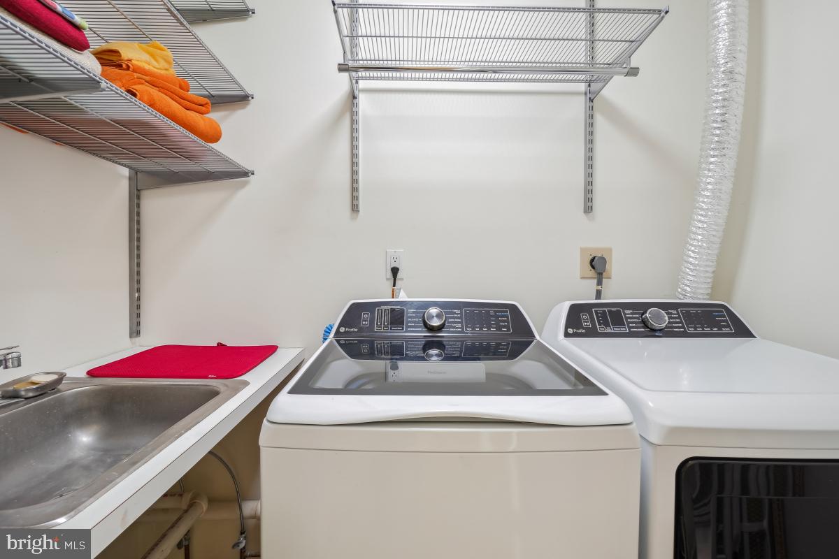 2006 Turtle Pond Drive Reston, VA 20191 - Photo 30 of 49 Gallery Image 30