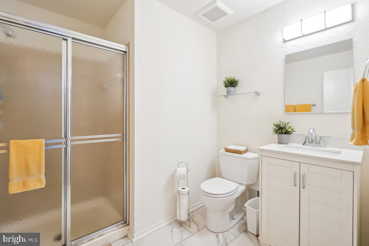 2006 Turtle Pond Drive Reston, VA 20191 - Photo 36 of 49 Gallery Image 36