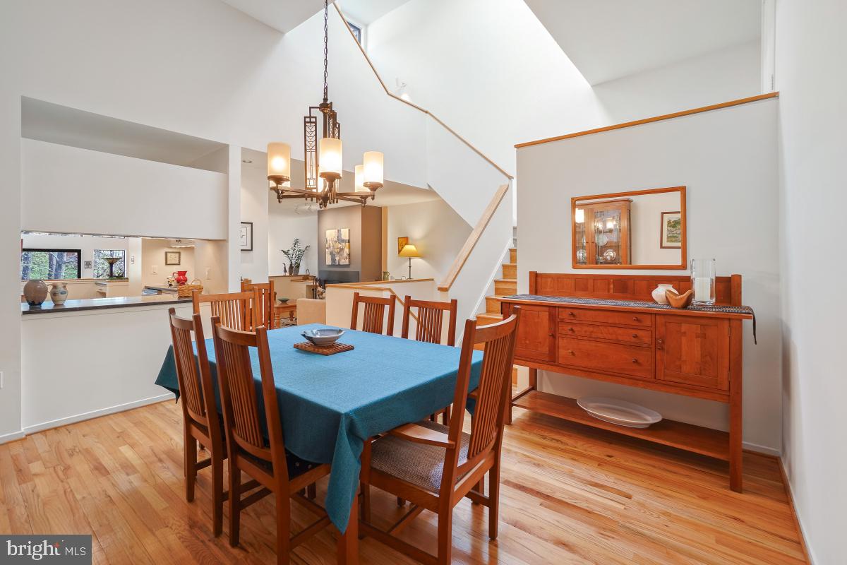 2006 Turtle Pond Drive Reston, VA 20191 - Photo 8 of 49 Gallery Image 8