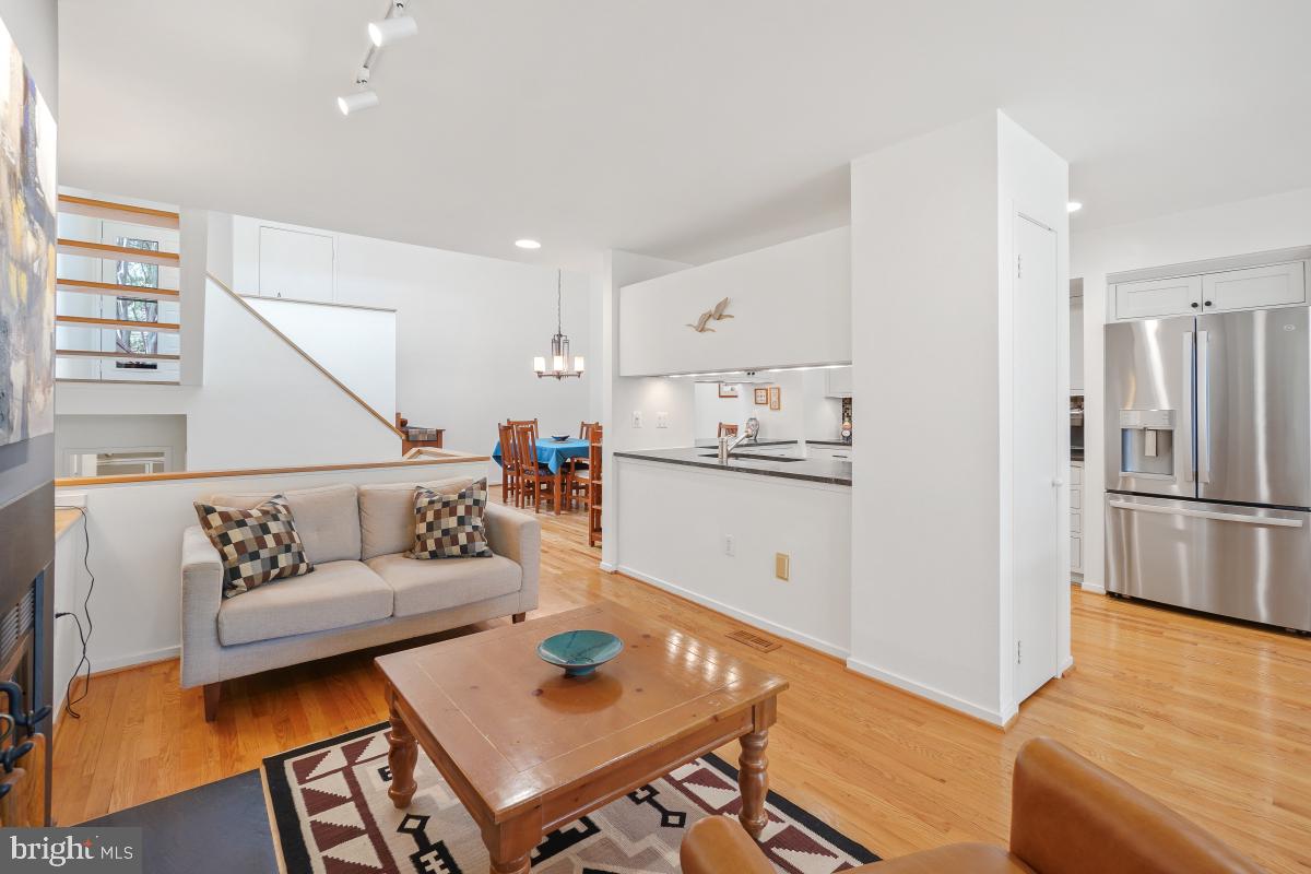 2006 Turtle Pond Drive Reston, VA 20191 - Photo 10 of 49 Gallery Image 10