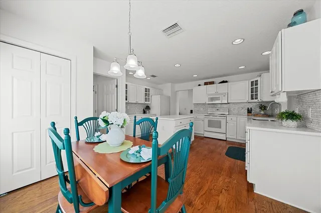 $575,000 | 2052 Palo Alto Avenue, The Villages, FL 32159