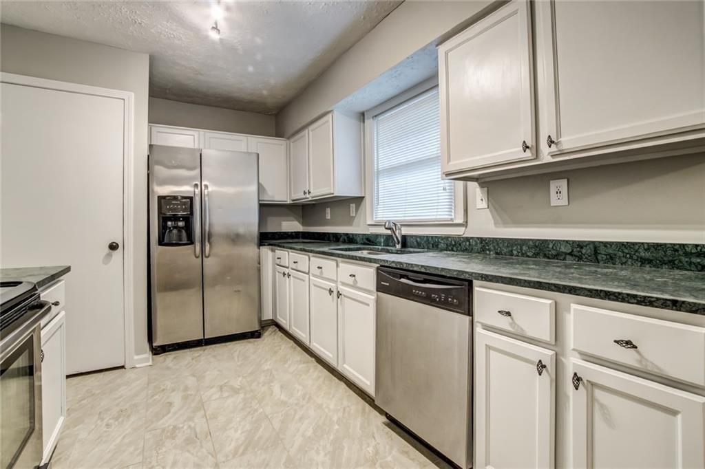 2987 Belvedere Lane Decatur, GA 30032 - Photo 14 of 38 Gallery Image 14