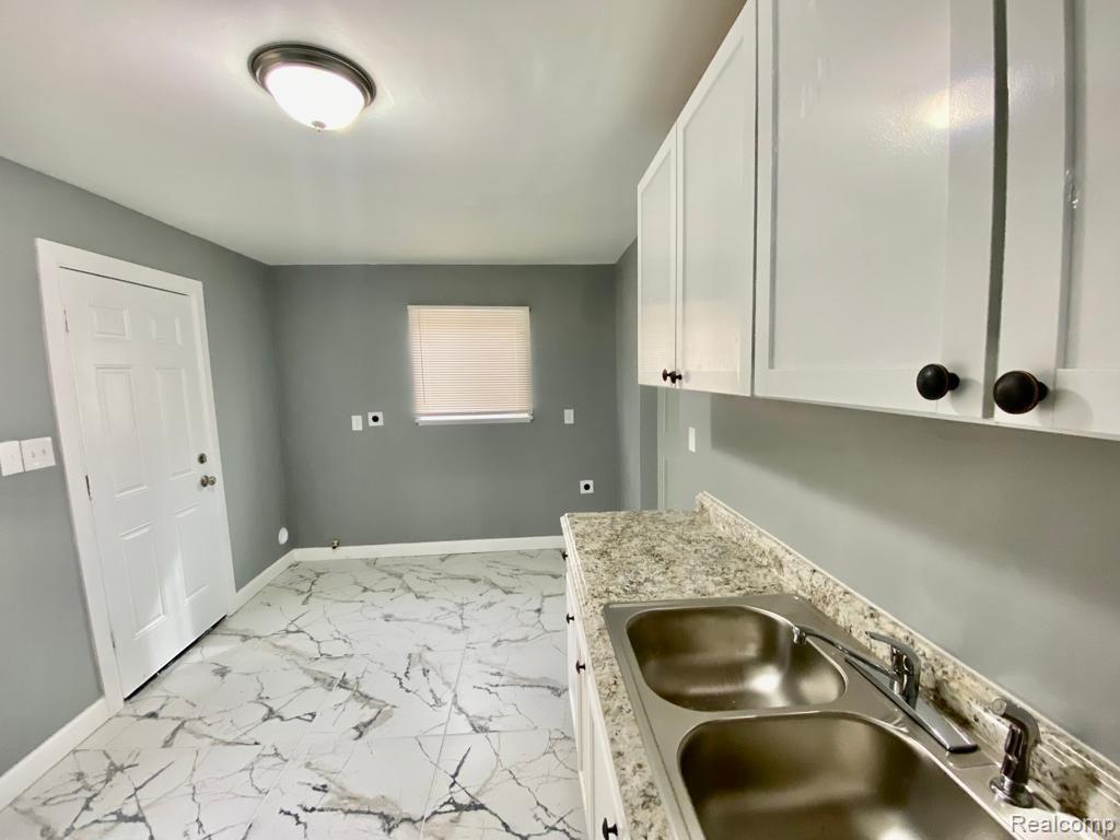 9145 Decatur Street Detroit, MI 48228 - Photo 16 of 21