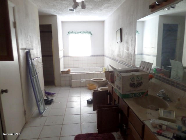 2095 Nottingham Road Melbourne, FL 32935 - Photo 6 of 13 Master Bathroom