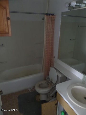 2095 Nottingham Road Melbourne, FL 32935 - Photo 9 of 13 Guest Bathroom