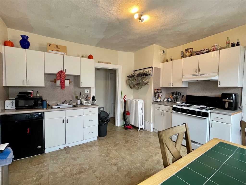 97 Kilsyth Road, Unit 3 Boston, MA 02135 - Photo 5 of 10